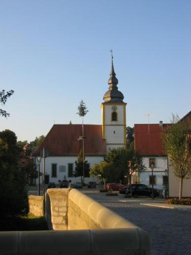 Gasthof Zur Krone Burghaslach Exterior photo
